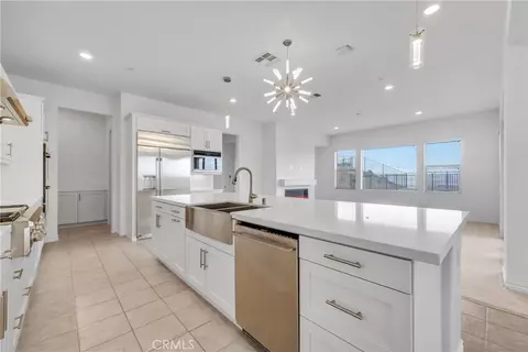 Kitchen - 2575 Sierra Bella, Corona, CA 92882 photo 1 of 2