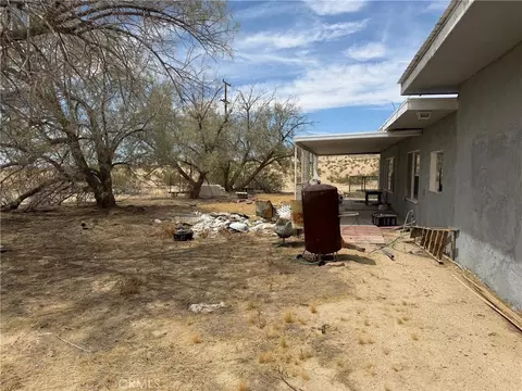 Exterior - 6316 Isleta Rd, Twentynine Palms, CA 92277 photo 2 of 4