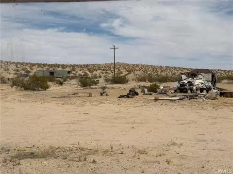 Exterior - 6316 Isleta Rd, Twentynine Palms, CA 92277 photo 1 of 4