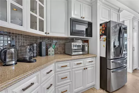 Kitchen - 4025 E Regency, Orange, CA 92867 photo 9 of 9