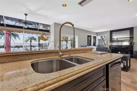 Kitchen - 4025 E Regency, Orange, CA 92867 photo 7 of 9