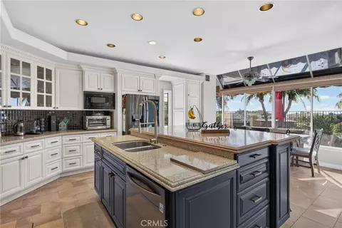 Kitchen - 4025 E Regency, Orange, CA 92867 photo 4 of 9