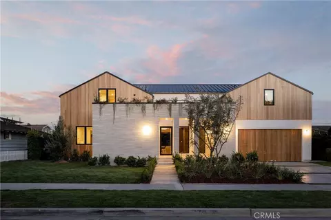 1738 Paloma Dr, Newport Beach, CA 92660