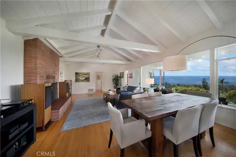 933 Coast View Dr, Laguna Beach, CA 92651