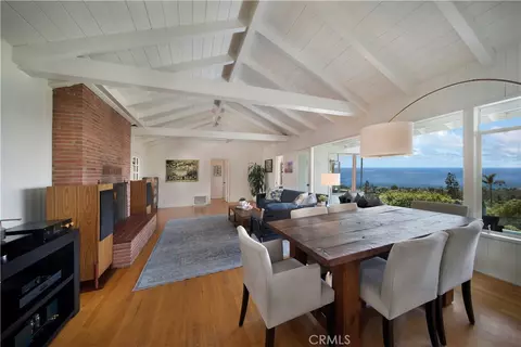 933 Coast View Dr, Laguna Beach, CA 92651