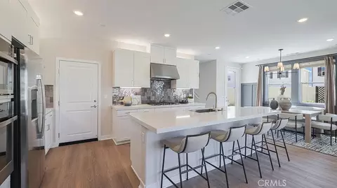 2164 Aneto Way, Santa Paula, CA 93060