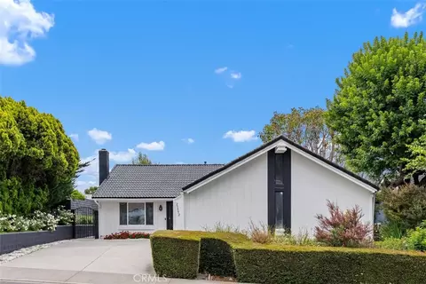 25552 Mackenzie St, Laguna Hills, CA 92653