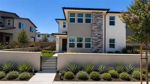 144 Scoville, Irvine, CA 92618