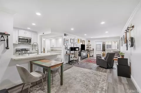 5257 Radford Ave #208, Valley Village, CA 91607