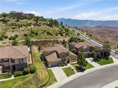 View/Area - 16861 Ridge Cliff Dr, Riverside, CA 92503 photo 3 of 9