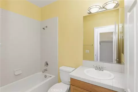 Bath - 16861 Ridge Cliff Dr, Riverside, CA 92503 photo 3 of 4