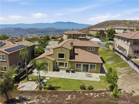 View/Area - 16861 Ridge Cliff Dr, Riverside, CA 92503 photo 4 of 9