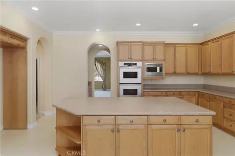 Kitchen - 16861 Ridge Cliff Dr, Riverside, CA 92503 photo 4 of 4