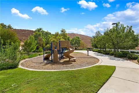 Exterior - 16176 Setting Sun Cir, Riverside, CA 92503 photo 10 of 14
