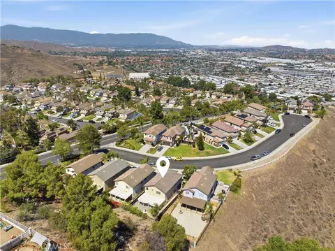 View/Area - 16176 Setting Sun Cir, Riverside, CA 92503 photo 3 of 4