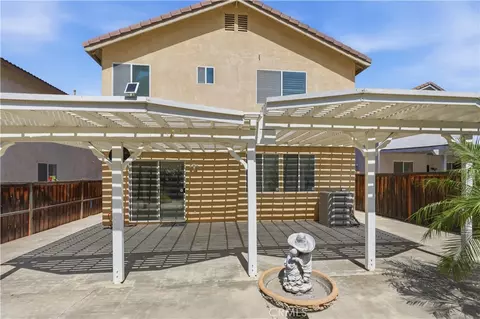 Exterior - 16176 Setting Sun Cir, Riverside, CA 92503 photo 5 of 14