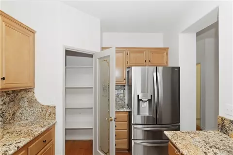 Kitchen - 16176 Setting Sun Cir, Riverside, CA 92503 photo 4 of 4