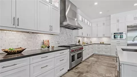 Kitchen - 117 Interstellar, Irvine, CA 92618 photo 3 of 3