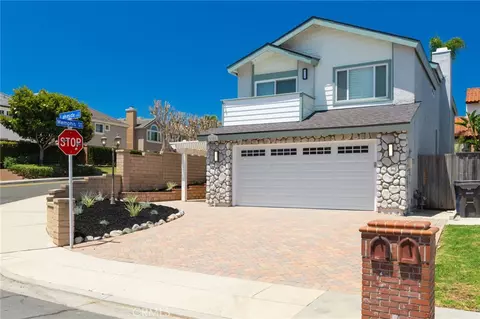1301 Lakeside Ln, Huntington Beach, CA 92648