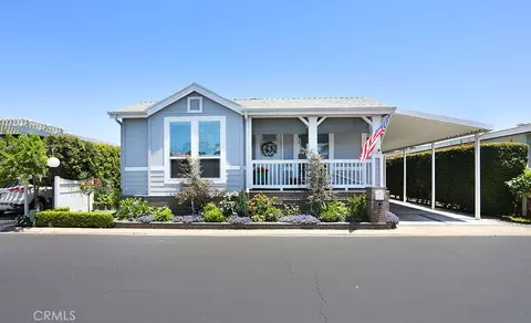 121 Estrella, Tustin, CA 92780 photo 2