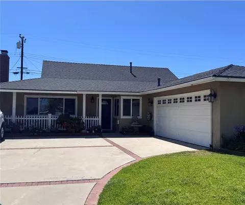 14901 Quill Cir, Huntington Beach, CA 92647