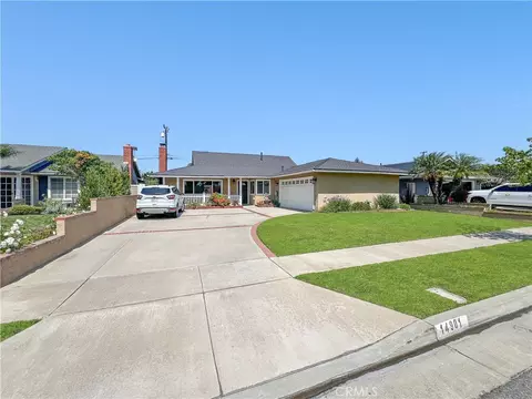14901 Quill Cir, Huntington Beach, CA 92647