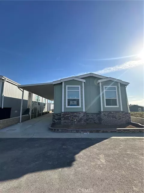 3444 Center St #12, Riverside, CA 92501