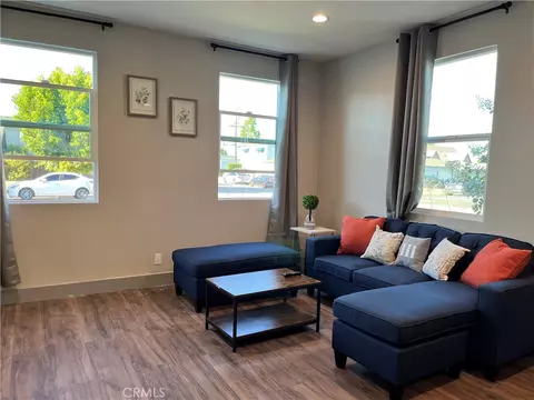 7852 16th St, Westminster, CA 92683