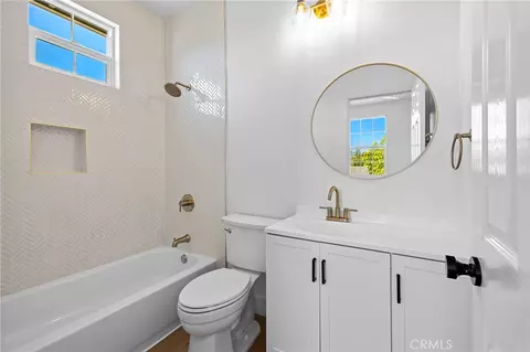 Bath - 27 Rinehart, Ladera Ranch, CA 92694 photo 6 of 7