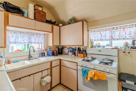 Kitchen - 753 Woodland, Crestline, CA 92325 photo 1 of 2