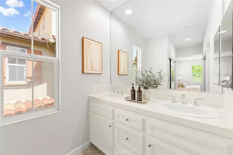 Bath - 141 Danbrook, Irvine, CA 92603 photo 1 of 3