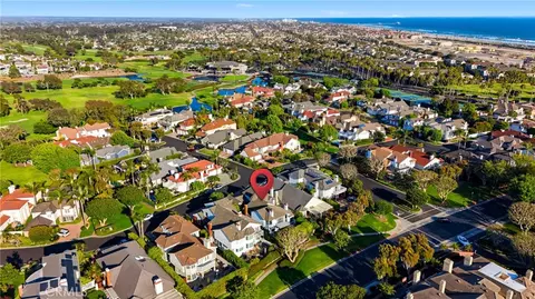 19545 Woodlands Dr, Huntington Beach, CA 92648