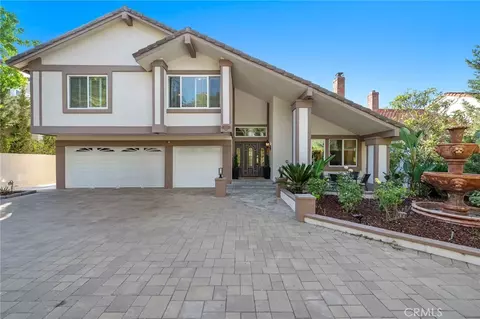6425 E Shady Valley Ln, Anaheim, CA 92807