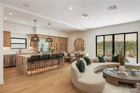 245 W El Portal #B, San Clemente, CA 92672