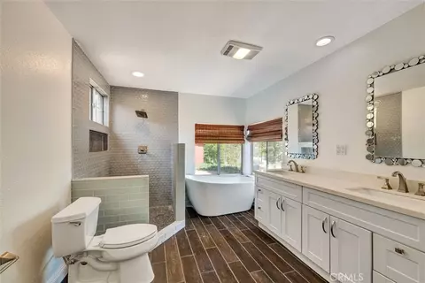 Bath - 12671 Claire Dr, Poway, CA 92064 photo 4 of 4