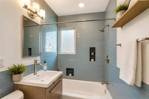 Bath - 12671 Claire Dr, Poway, CA 92064 photo 1 of 4