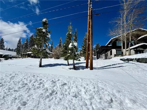 11784 Rhineland, Truckee, CA 96161