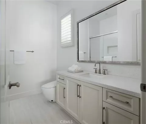 Bath - 108 Panorama, Irvine, CA 92618 photo 3 of 4