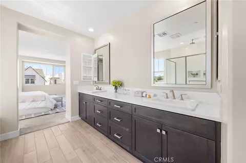 Bath - 161 Scale, Irvine, CA 92618 photo 2 of 3