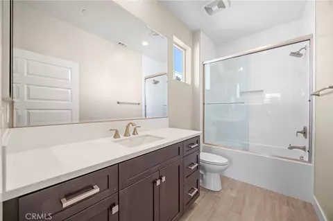 Bath - 161 Scale, Irvine, CA 92618 photo 3 of 3