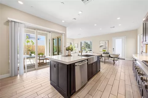 Kitchen - 161 Scale, Irvine, CA 92618 photo 1 of 3