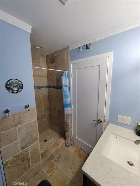 Bath - 16102 Nelson St, Westminster, CA 92683 photo 2 of 9
