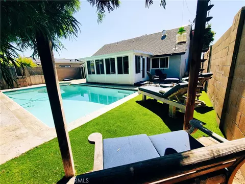 Exterior - 16102 Nelson St, Westminster, CA 92683 photo 4 of 5