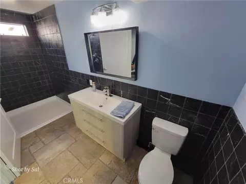 Bath - 16102 Nelson St, Westminster, CA 92683 photo 4 of 9