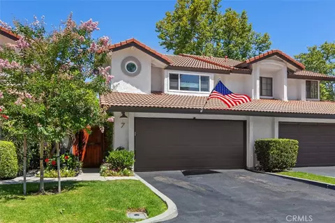 7 Shadow Hl, Laguna Hills, CA 92653