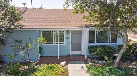 10207 Ascot Cir, Huntington Beach, CA 92646
