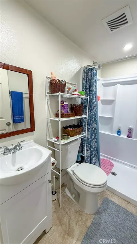 Bath - 3479 Hoover St, Riverside, CA 92504 photo 3 of 3
