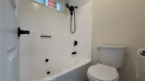 Bath - 39233 Rising Hl, Temecula, CA 92591 photo 1 of 2