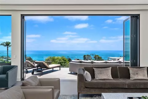 848 Hillcrest Dr, Laguna Beach, CA 92651
