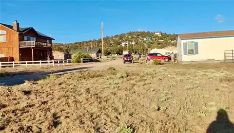 45313 4th Ln, Big Bear City, CA 92314